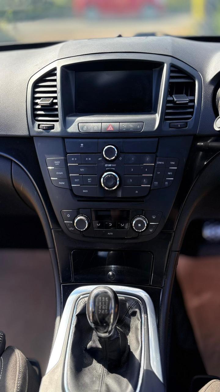 Vauxhall Insignia - 2.0 CDTi ecoFLEX SRi Nav Euro 5 (s/s) 5dr - delivery - warranty - Image 8