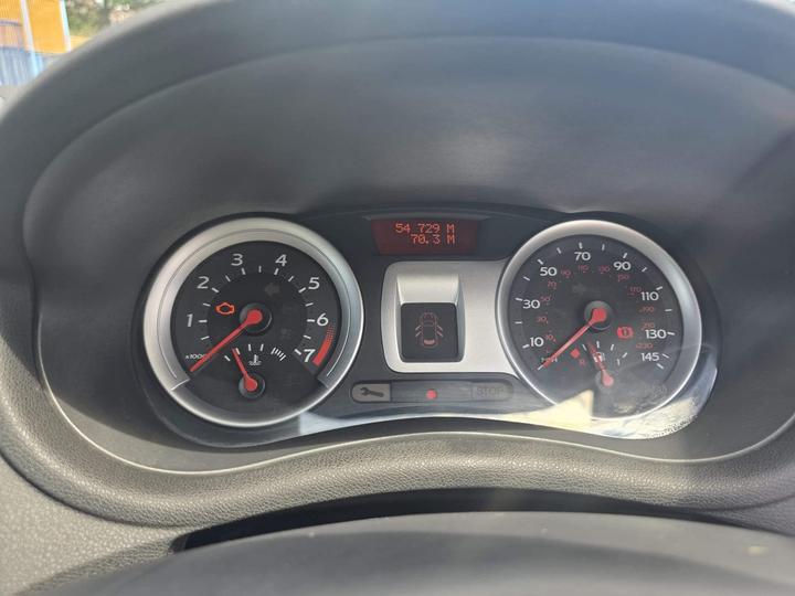 Renault Clio - 1.4 16v Dynamique 5dr - 12 Months MOT No Advisories - Image 22