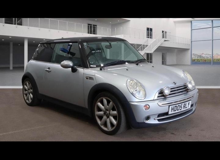 Cheap MINI Hatch - 1.6 Cooper Euro 4 3dr - PAN ROOF * BLUETOOTH * ULEZ ✅ for sale in Wokingham, Berkshire