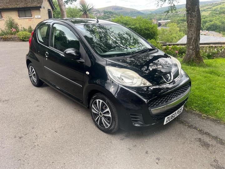 Cheap Peugeot 107 - 1.0 12V Urban Euro 4 3dr - 12 MONTHS MOT SERVICE HISTORY for sale in Ashton under Hill, Worcestershire
