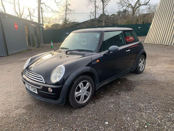 MINI Hatch - 1.6 One Euro 4 3dr - Ulez complaint,Service history - Image 7