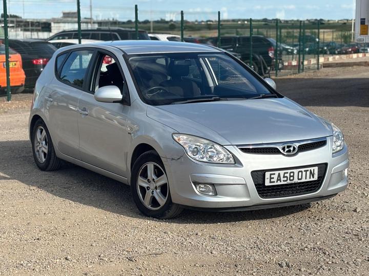 Cheap Hyundai i30 - 1.6 CRDi Comfort Euro 4 5dr - LONG MOT+£30 TAX for sale in Peterborough, Cambridgeshire