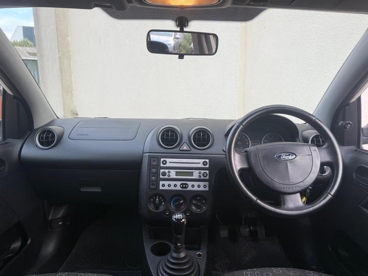 Ford Fiesta - 1.25 LX 5dr - REVERSE SENSORS| GREAT RUNNER - Image 12