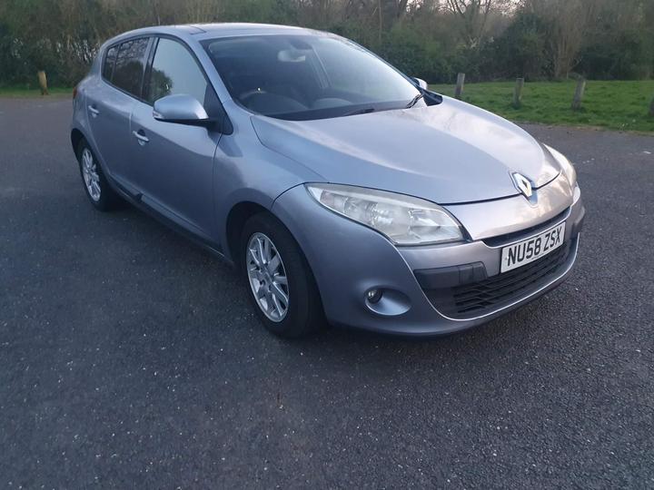 Cheap Renault Megane - 1.6 16V Privilege Euro 5 5dr - last service on 99k for sale in Peterborough, Cambridgeshire