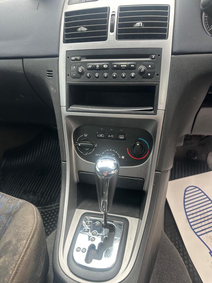 Peugeot 307 SW - 1.6 16v S 5dr (a/c) - Image 8