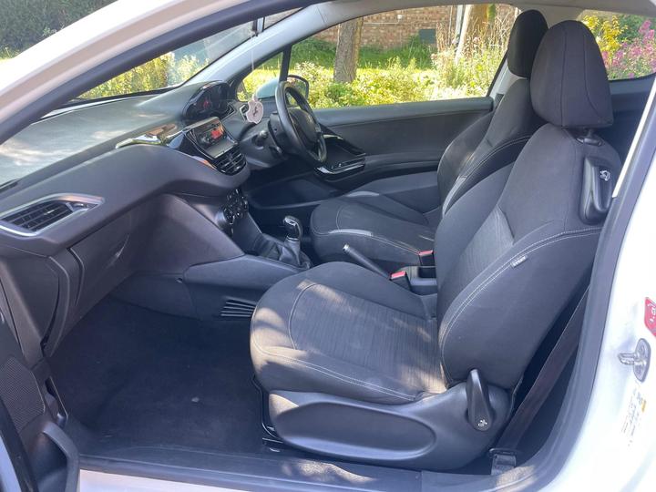 Peugeot 208 - 1.0 VTi Access+ Euro 5 3dr - Image 7