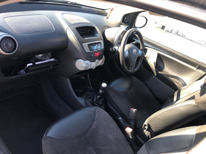 Toyota AYGO - 1.0 VVT-i Ice Euro 5 5dr - Image 11