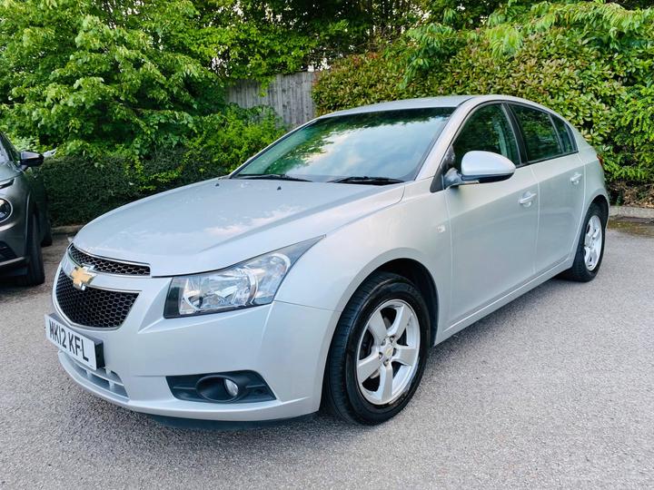 Chevrolet Cruze - 1.6 LT Euro 5 5dr - Image 4