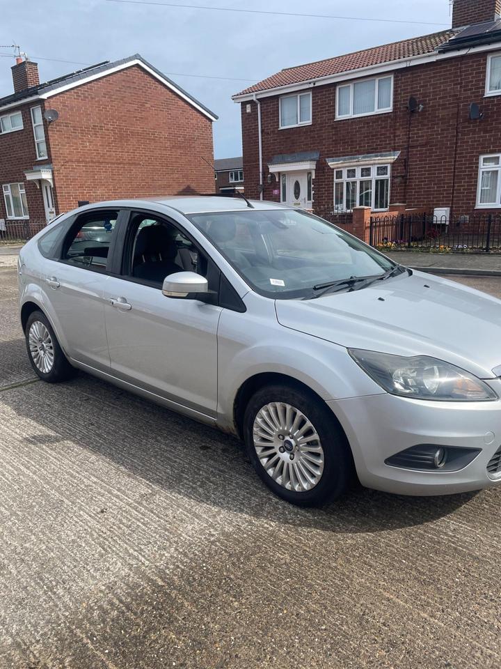 Cheap Ford Focus - 1.6 Titanium 5dr - low milage, 2 former keepers for sale in Sunderland, Tyne and Wear