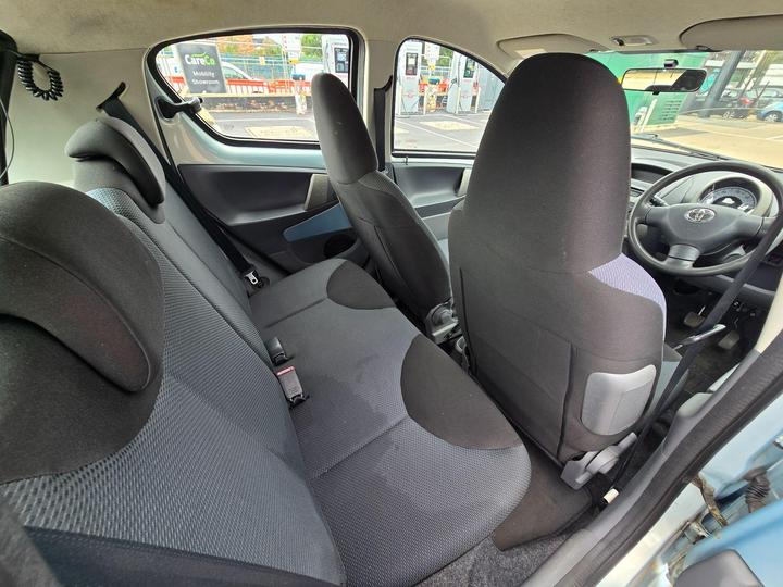 Toyota AYGO - 1.0 VVT-i + MultiMode Euro 4 5dr - 1 YEAR M.O.T/ULEZ COMPLAINT - Image 19