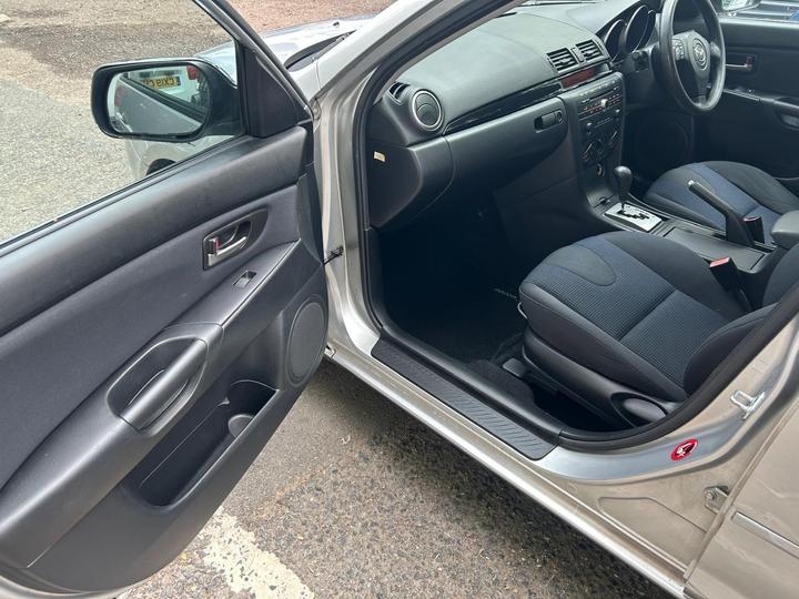 Mazda Mazda3 - 1.6 TS 5dr - AUTOMOT Expiry date 08/08/2025 - Image 8