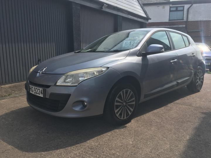 Renault Megane - 1.6 16V Expression Euro 4 5dr - March 2026 mot hpi clear car - Image 3