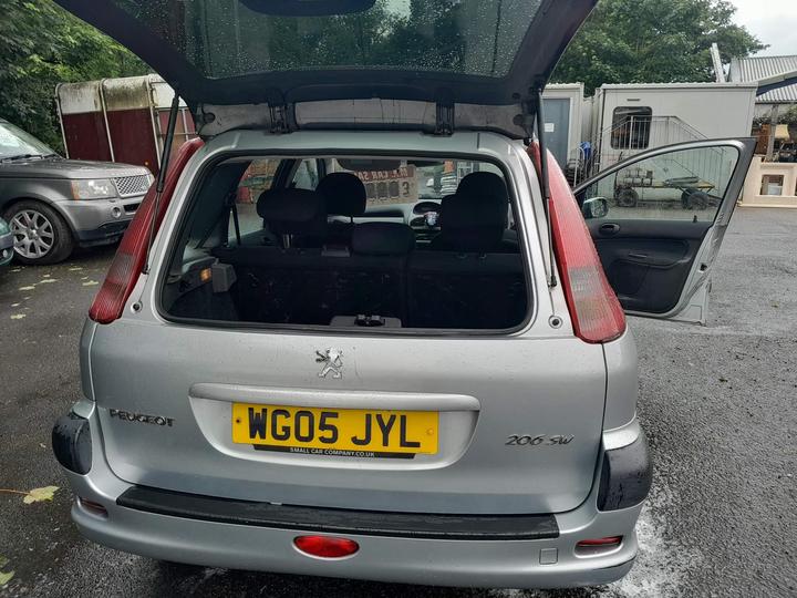 Peugeot 206 SW - 1.4 HDi S 5dr (a/c) - bodywork is exeptional,,, - Image 4