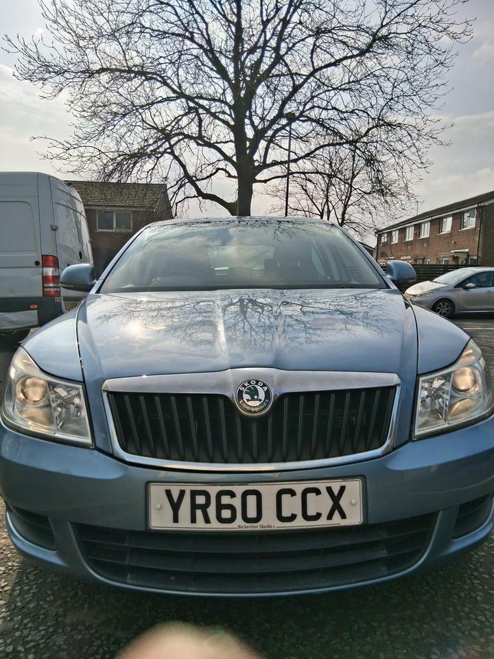 Skoda Octavia - 1.6 TDI SE Hatchback 5dr Diesel Manual Euro 5 (105 ps) - COMES WITH 12 MONTHS MOT - Image 4