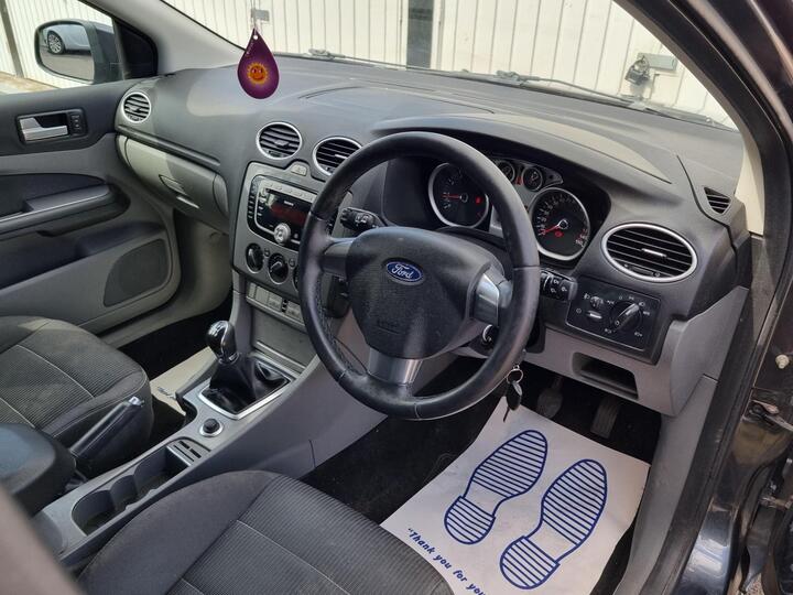 Ford Focus - 1.8 Titanium 5dr - TITANIUM SPEC/ULEZ/MANUAL - Image 33