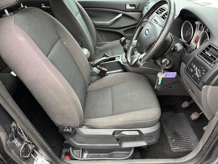 Ford C-Max - 1.8 16v Titanium 5dr - ULEZ COMPLIANT, PX WELCOME - Image 12