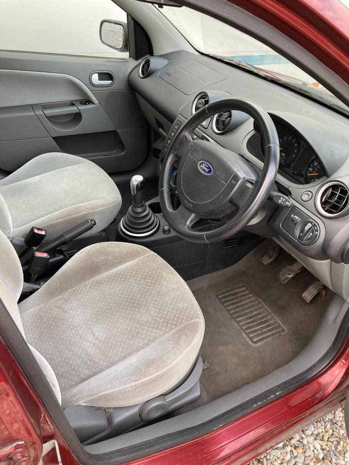 Ford Fiesta - 1.4 Ghia 5dr - great run around CHEAP - Image 16