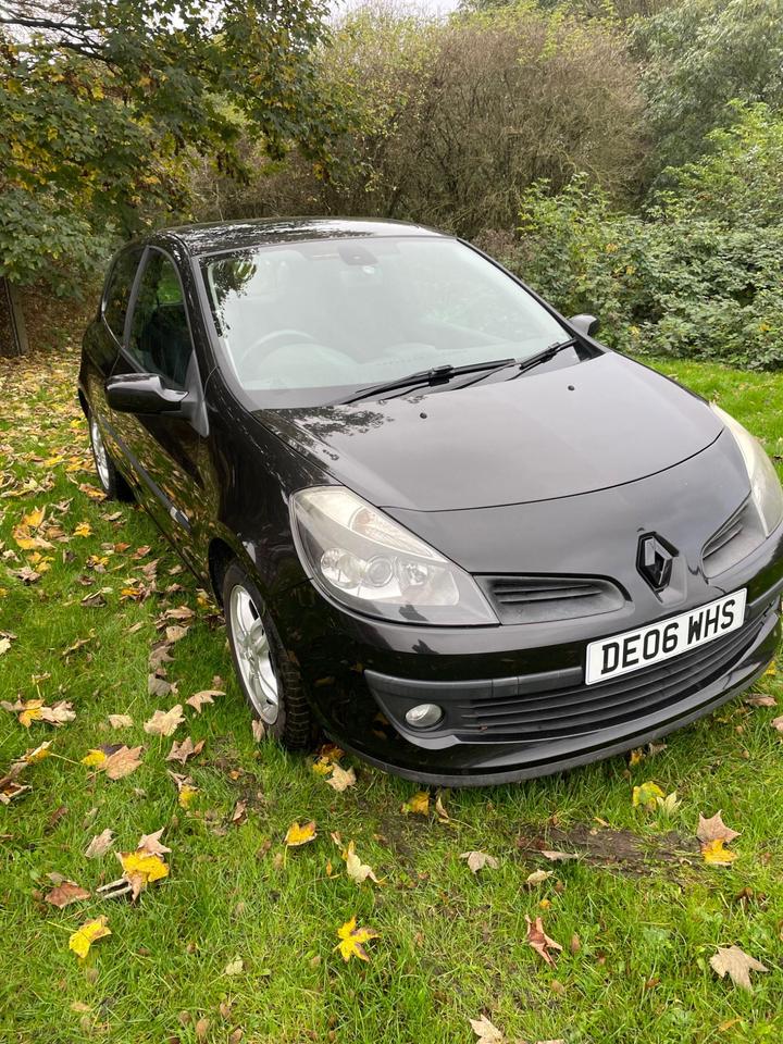 Cheap Renault Clio - 1.4 16v Dynamique 3dr - full mot 2 keys for sale in Doncaster, South Yorkshire