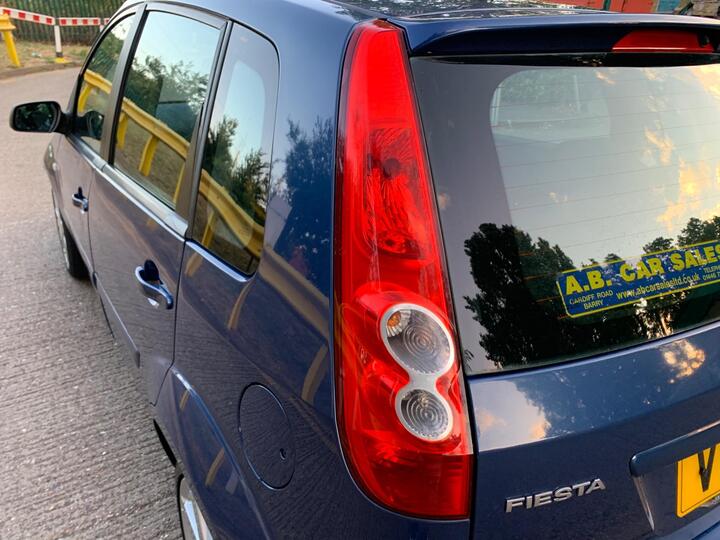 Ford Fiesta - 1.25 Zetec Blue Edition 5dr - Image 20