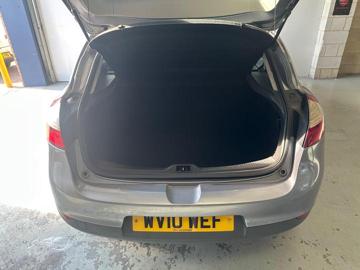 Renault Megane - 1.6 16V I-Music Euro 5 5dr - 12 MONTHS MOT-2KEYS-HISTORY - Image 39