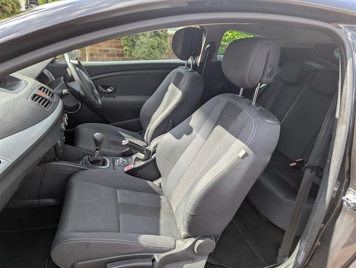 Renault Megane - 1.6 16V Dynamique TomTom Euro 5 3dr - MOT Due: 02/04/2026 !! - Image 14