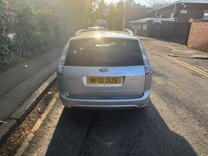 Ford Focus - 1.6 TDCi DPF Zetec 5dr - Image 5