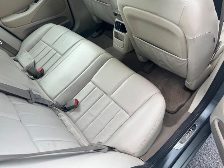 Jaguar S-Type - 3.0 V6 SE 4dr - Image 9