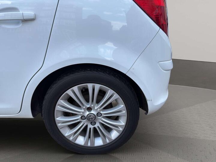 Vauxhall Corsa - 1.3 CDTi ecoFLEX SE Euro 5 5dr - Image 40