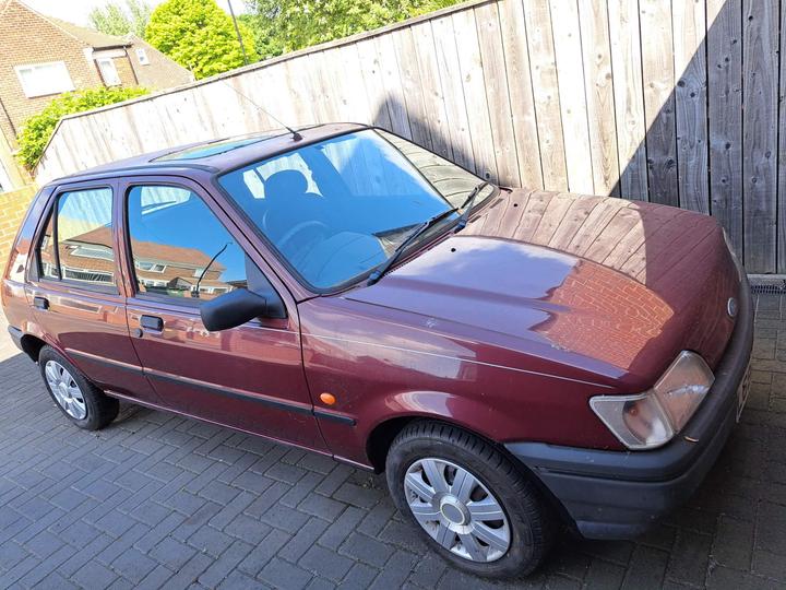 Cheap Ford Fiesta - 1.1 LX Hatchback 5dr Petrol Manual (49 bhp) - Project car. Low mileage for sale in Sunderland, Tyne and Wear