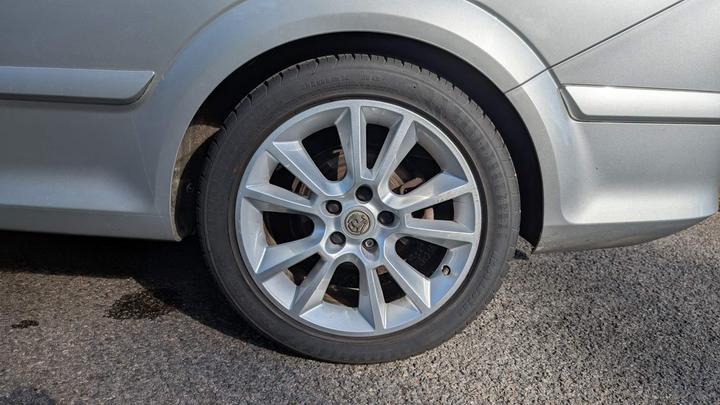 Vauxhall Astra - 1.8i Design Twin Top 2dr - Great drive sharp price! - Image 15
