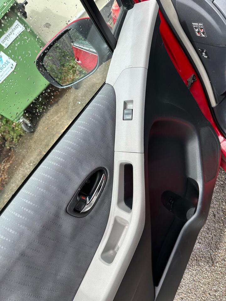 Toyota Yaris - 1.33 Dual VVT-i TR Euro 4 (s/s) 5dr - Affordable, Best for delivery - Image 20