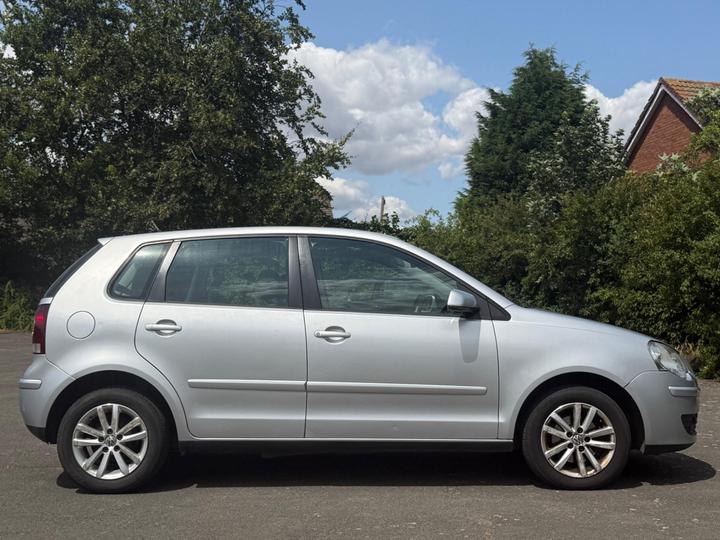Volkswagen Polo - 1.2 S 5dr - 13 MAIN DEALER SVC, 1 PREV OWN - Image 9