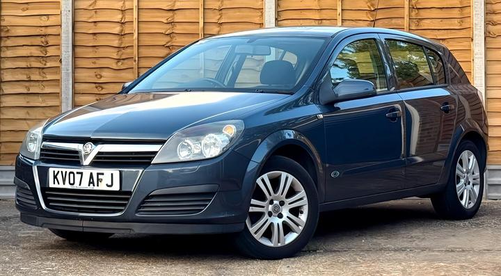 Vauxhall Astra - 1.6i 16v Active 5dr - immaculate car - Image 16