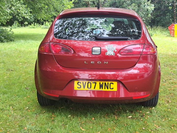 SEAT Leon - 1.6 8V Reference Euro 4 5dr - FULL SERVICE HISTORY,3 OWNER - Image 18