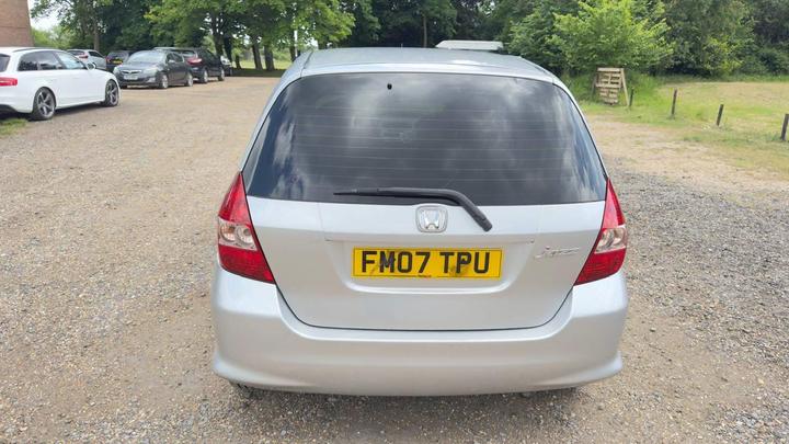 Cheap Honda Jazz - 1.4 i-DSI SE 5dr for sale in Bracknell, Berkshire