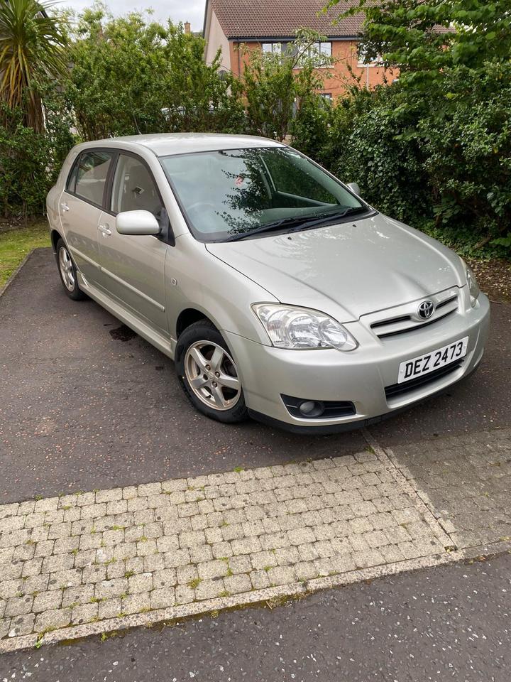 Toyota Corolla - 1.4 VVT-i Colour Collection 5dr - Image 2