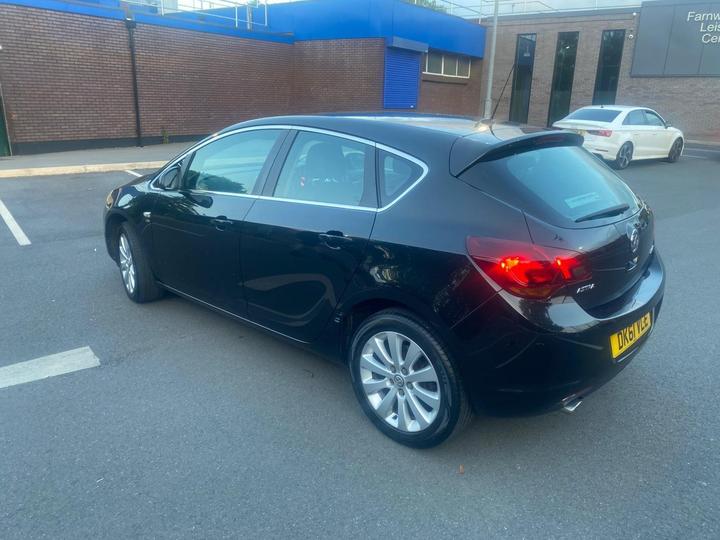 Vauxhall Astra - 2.0 CDTi ecoFLEX Elite Euro 5 (s/s) 5dr - Image 6