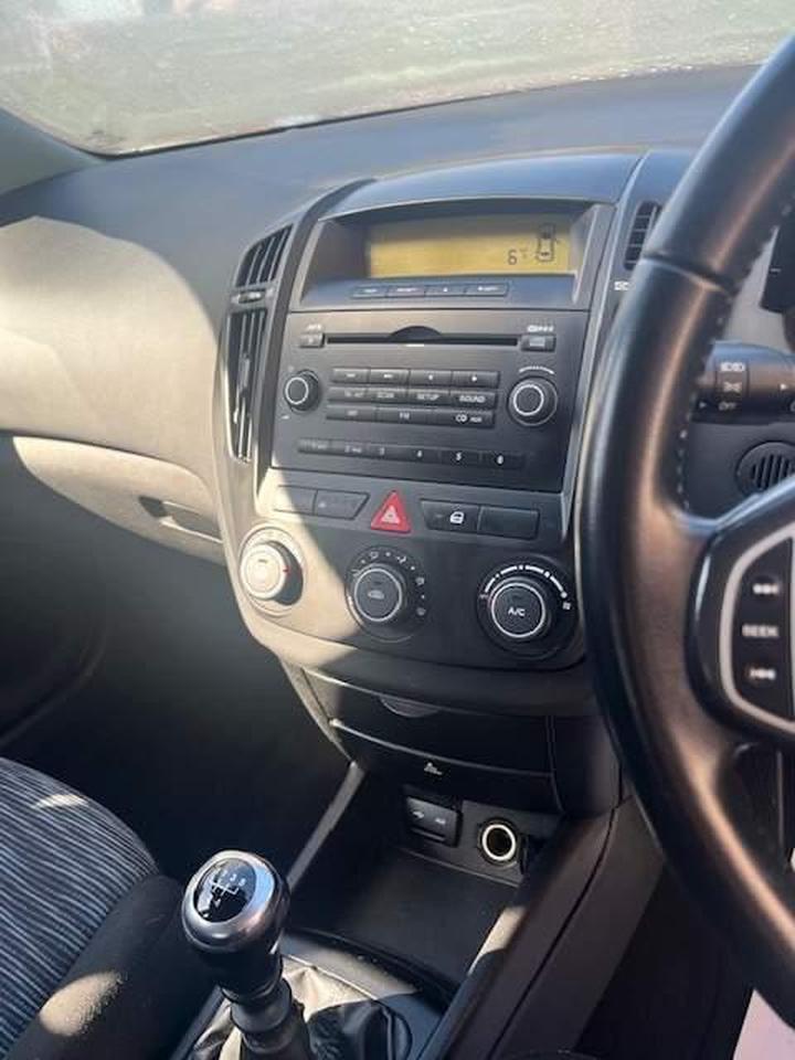 Kia Ceed - 1.6 GS 5dr - Image 8