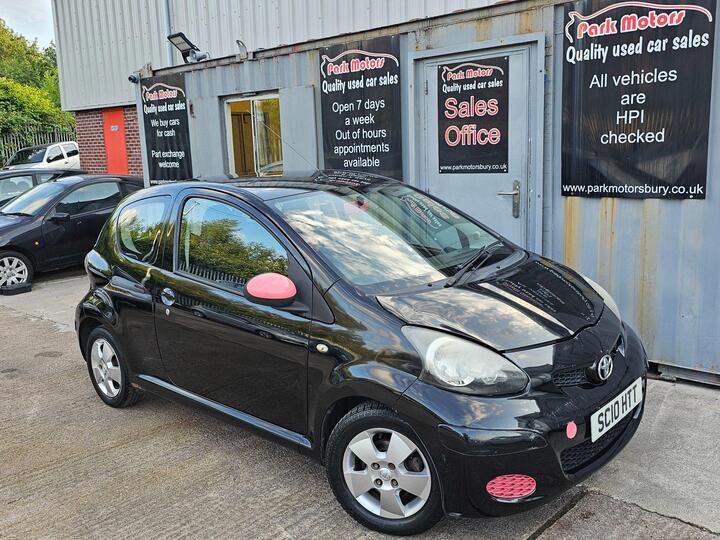 Cheap Toyota AYGO - 1.0 VVT-i Black Euro 4 3dr (AC) - £20 TAX -- 1/2 RETAIL PRICE!!! for sale in Bury, Greater Manchester