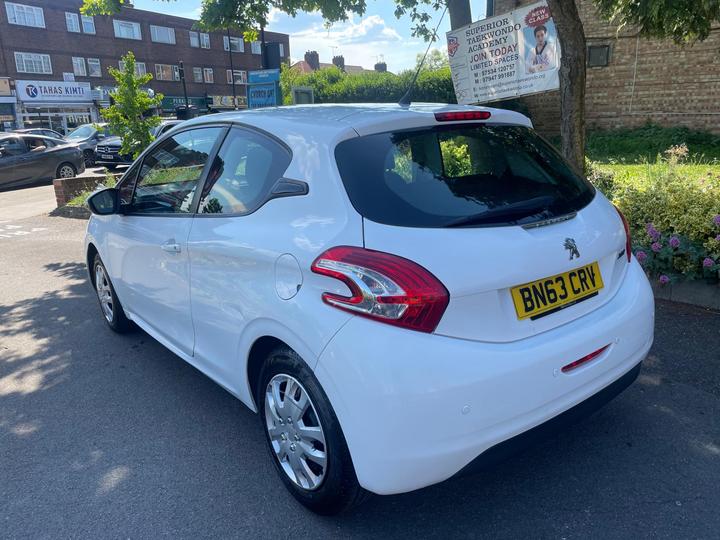 Peugeot 208 - 1.0 VTi Access+ Euro 5 3dr - Image 5