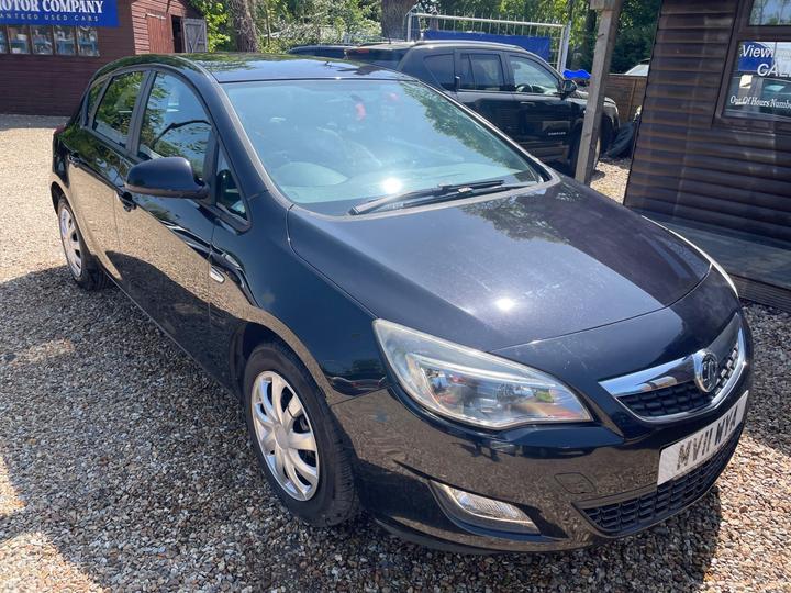 Vauxhall Astra - 1.6 16v Exclusiv Euro 5 5dr - LONG MOT/AIR CON/PRICE REDUCED - Image 8