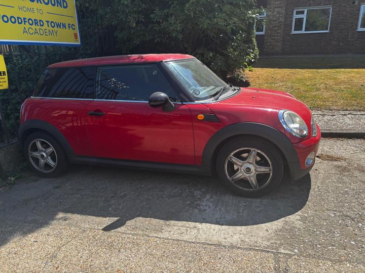 Cheap MINI Hatch - 1.4 One Euro 4 3dr - SPARES & REPAIRS for sale in Woodford Green, Greater London