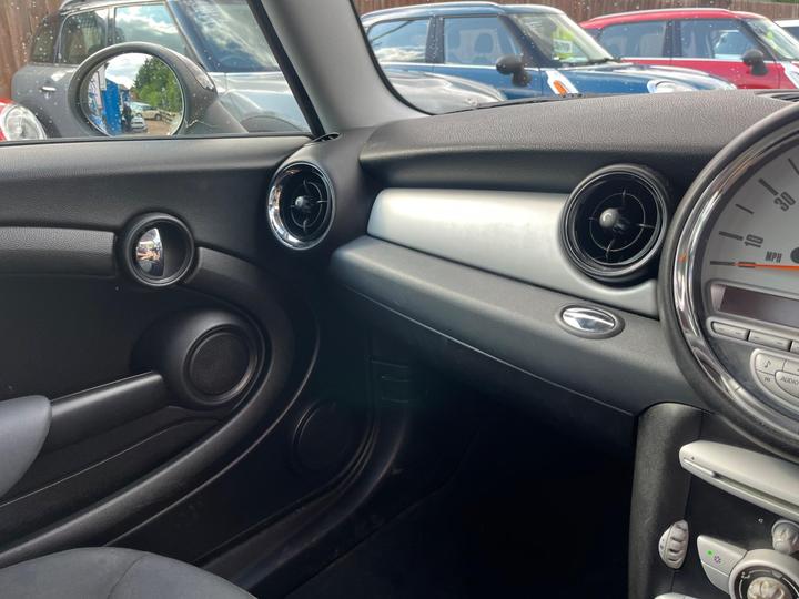MINI Hatch - 1.4 One Euro 4 3dr - ULEZ-PEPPER EDT-DUE IN - Image 13