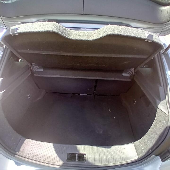 Vauxhall Astra - 1.6i 16v SXi Sport Hatch 3dr - "Great first time car" - Image 11