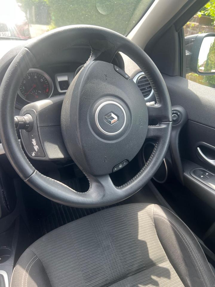 Renault Clio - 1.2 Dynamique Euro 4 5dr - LADY OWN 2 years - Image 10