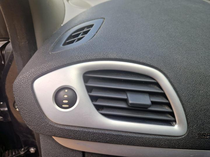 Renault Grand Scenic - 1.5 dCi Expression Euro 5 5dr - New in stock and ready to go - Image 28