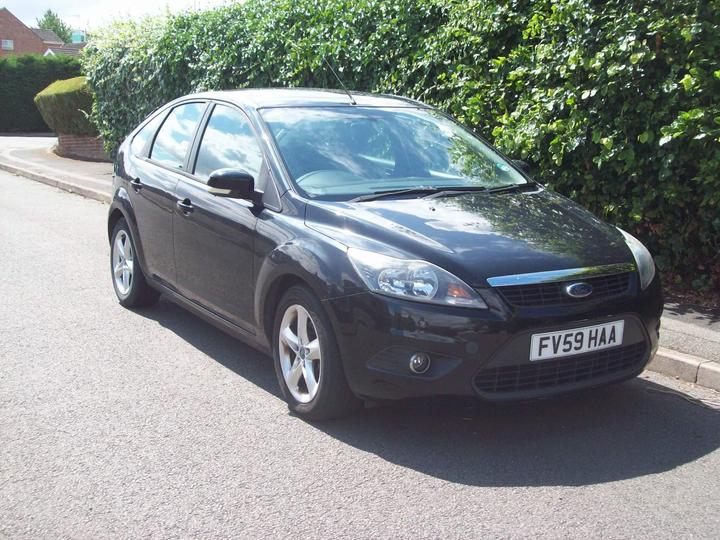 Cheap Ford Focus - 1.6 Zetec 5dr - April 26' Mot Test . for sale in Northampton, Northamptonshire