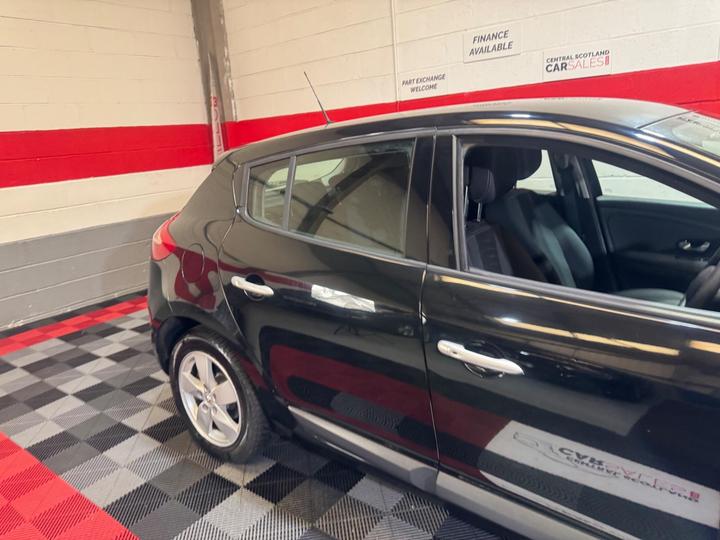 Renault Megane - 1.6 16V Dynamique TomTom Euro 5 5dr - Trade in to clear - Image 2