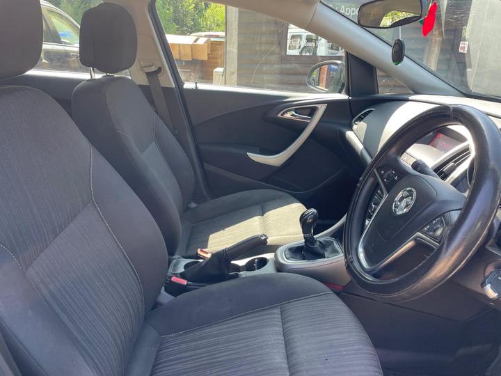 Vauxhall Astra - 1.6 16v Exclusiv Euro 5 5dr - LONG MOT/AIR CON/PRICE REDUCED - Image 9