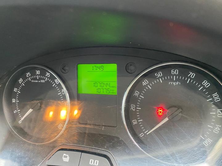 Skoda Fabia - 1.2 TDI GreenLine II Euro 5 (s/s) 5dr - Image 6